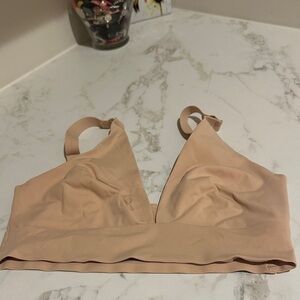 Women's Tan Bralette by Everlane; SZ small. Wire free!